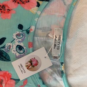 Cold shoulder floral tunic top